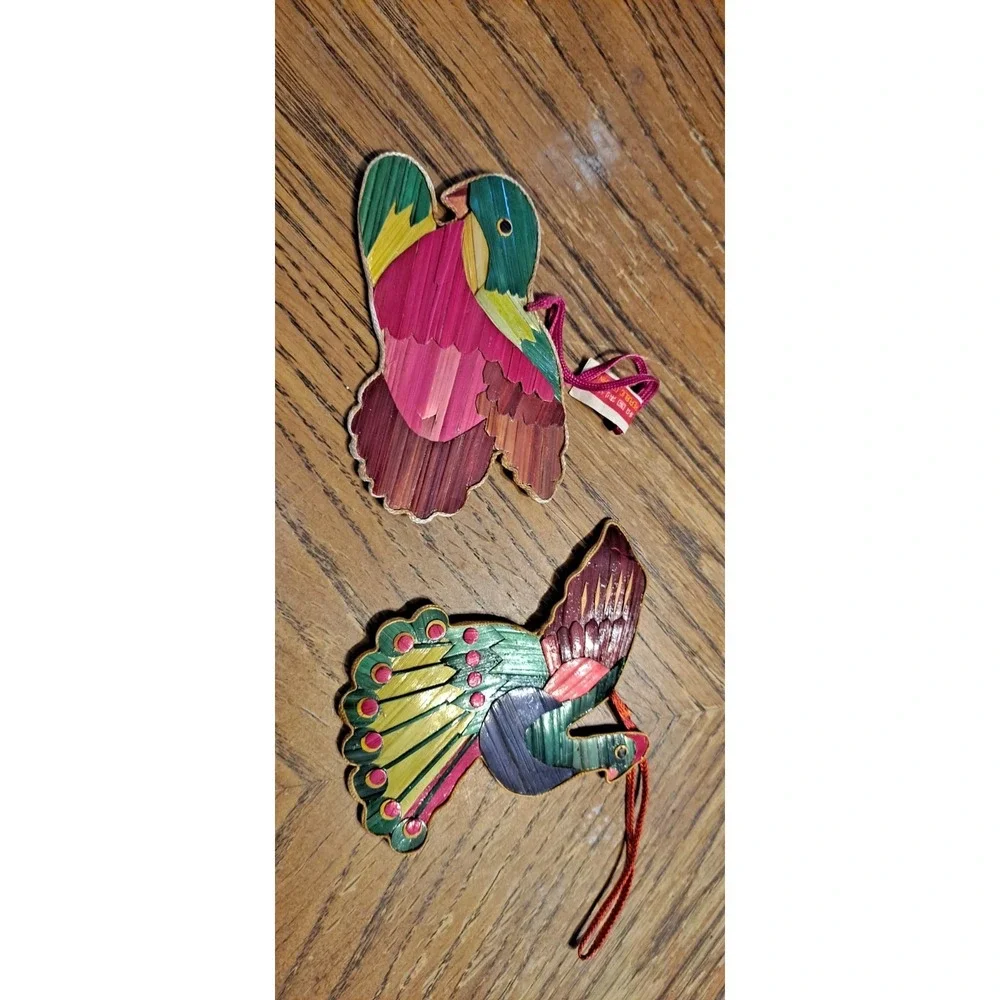 2 Colorful Straw Bird Ornaments‎ Made In The People's Republic Of China